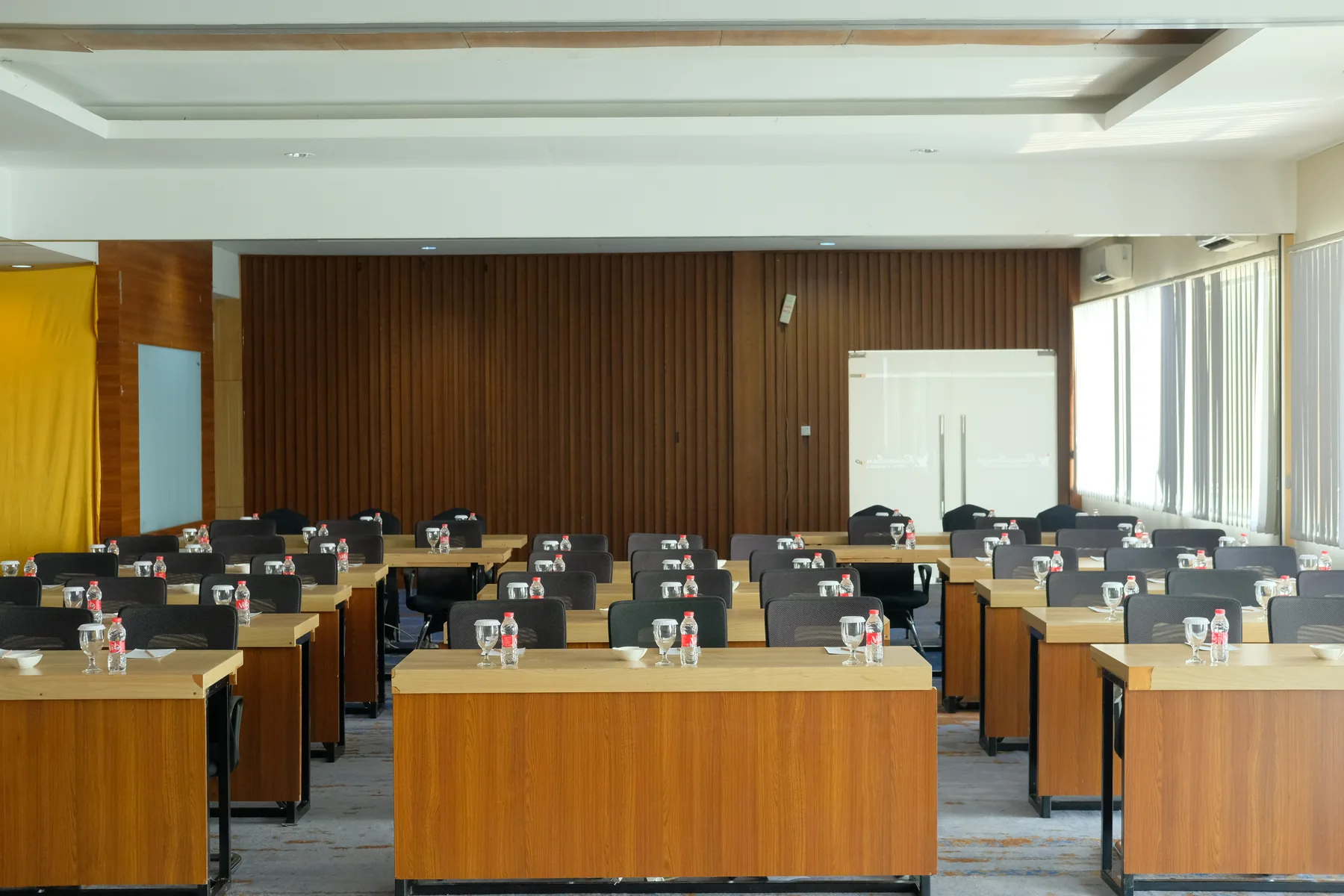 Ajisaka Meeting Room untuk gathering dan MICE