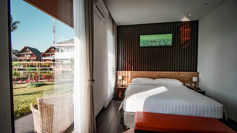 Kamar Deluxe Balcony — Rancabango Hotel & Resort